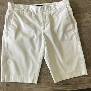 Banana Republic The Avalon Short size 0